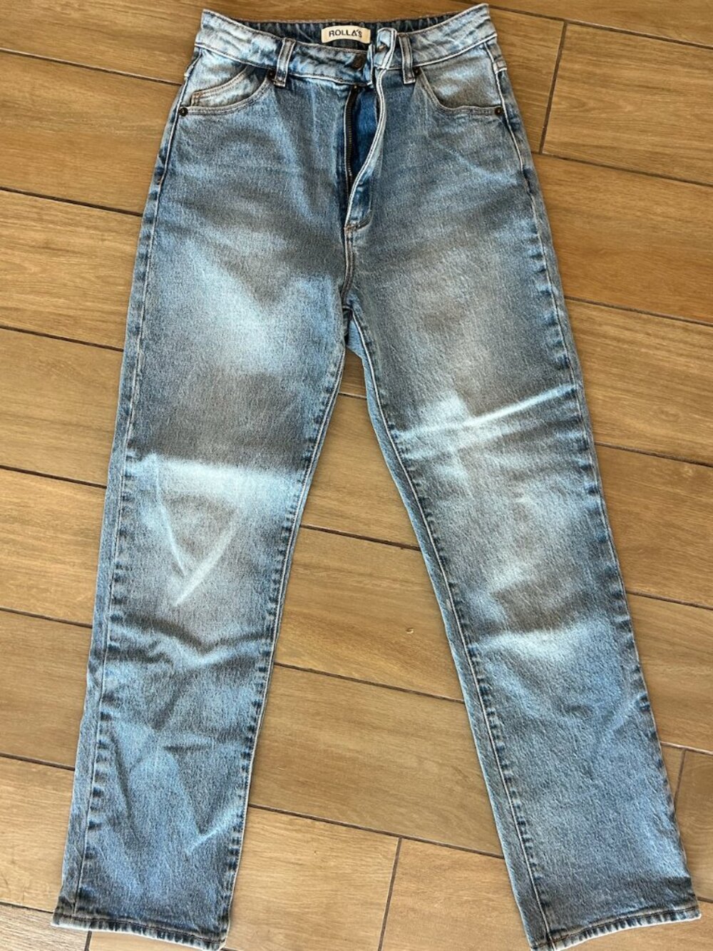 Like new straight leg Rolla's jeans
